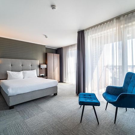 Hotel Weneda Opole Buitenkant foto