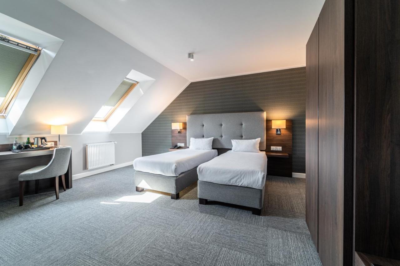 Hotel Weneda Opole Buitenkant foto
