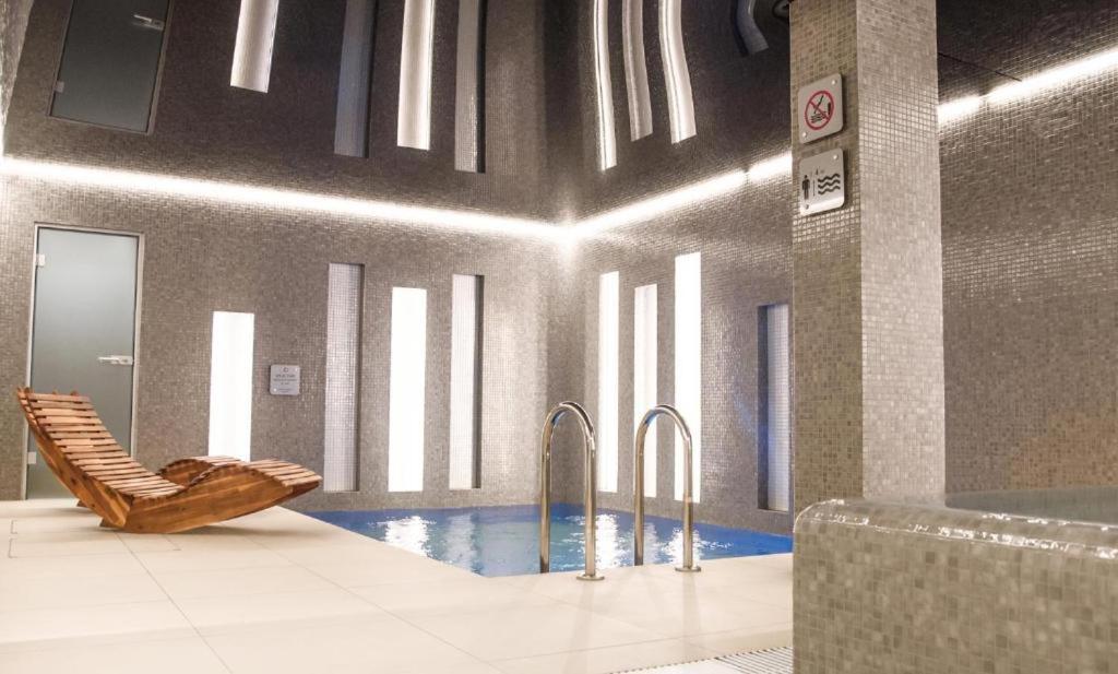 Hotel Weneda Opole Buitenkant foto