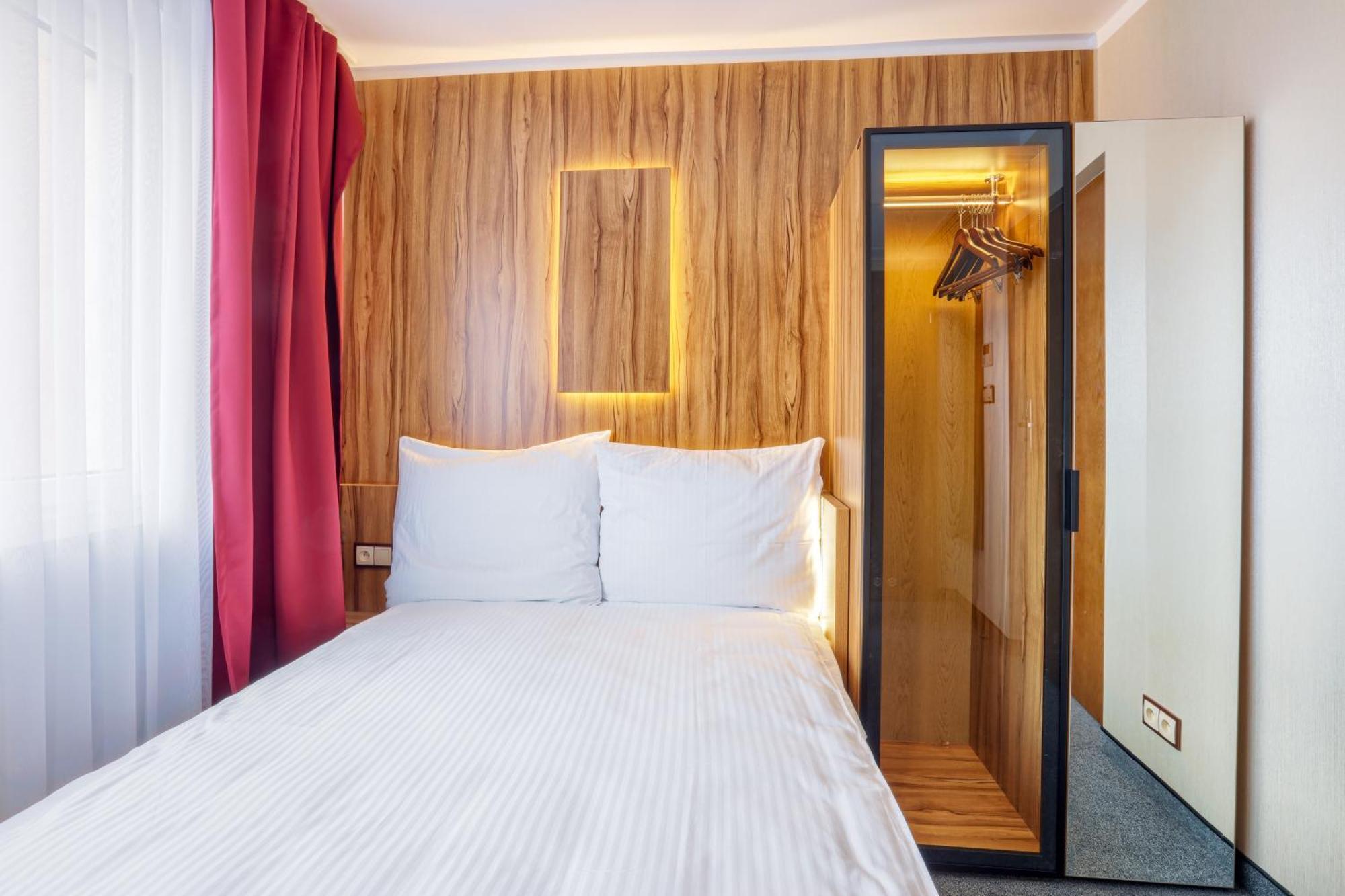 Hotel Weneda Opole Kamer foto