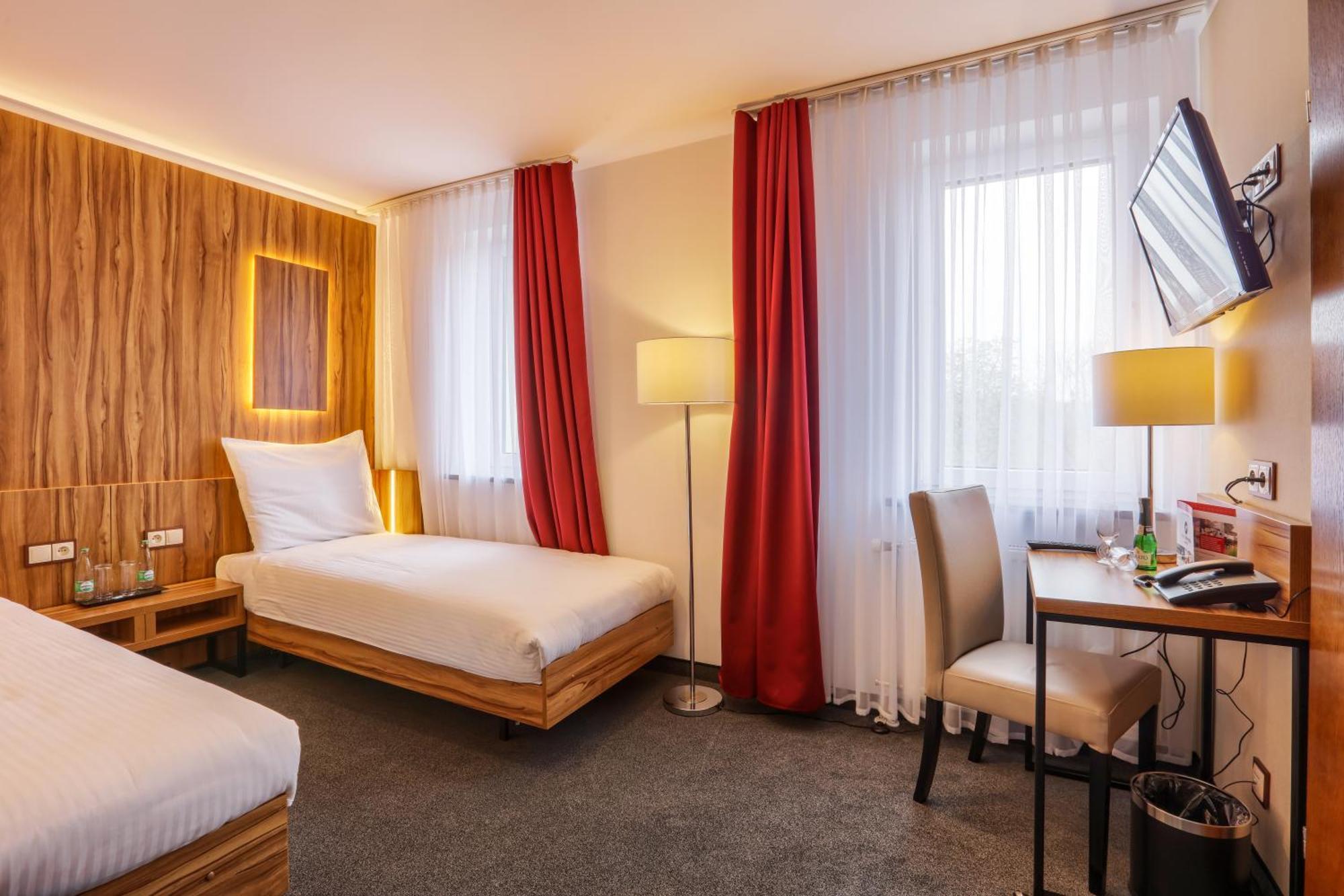 Hotel Weneda Opole Kamer foto