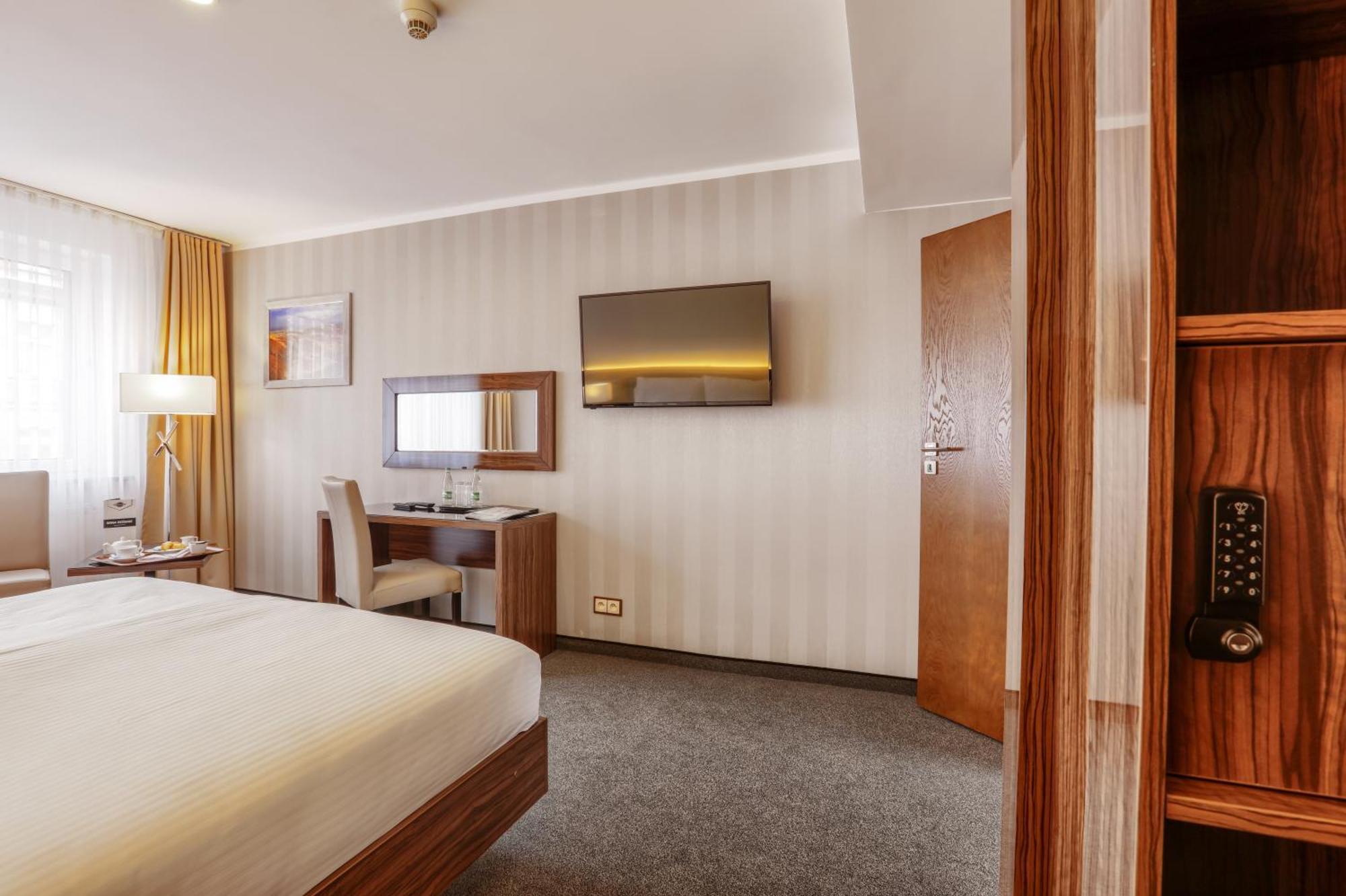 Hotel Weneda Opole Kamer foto