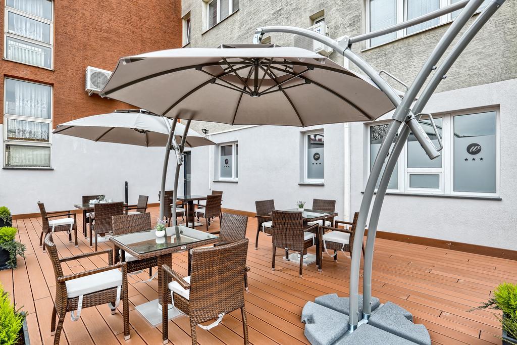 Hotel Weneda Opole Buitenkant foto