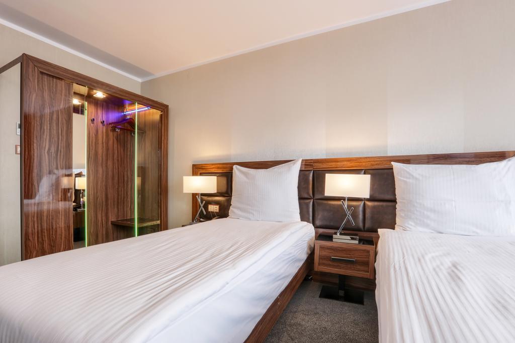 Hotel Weneda Opole Kamer foto